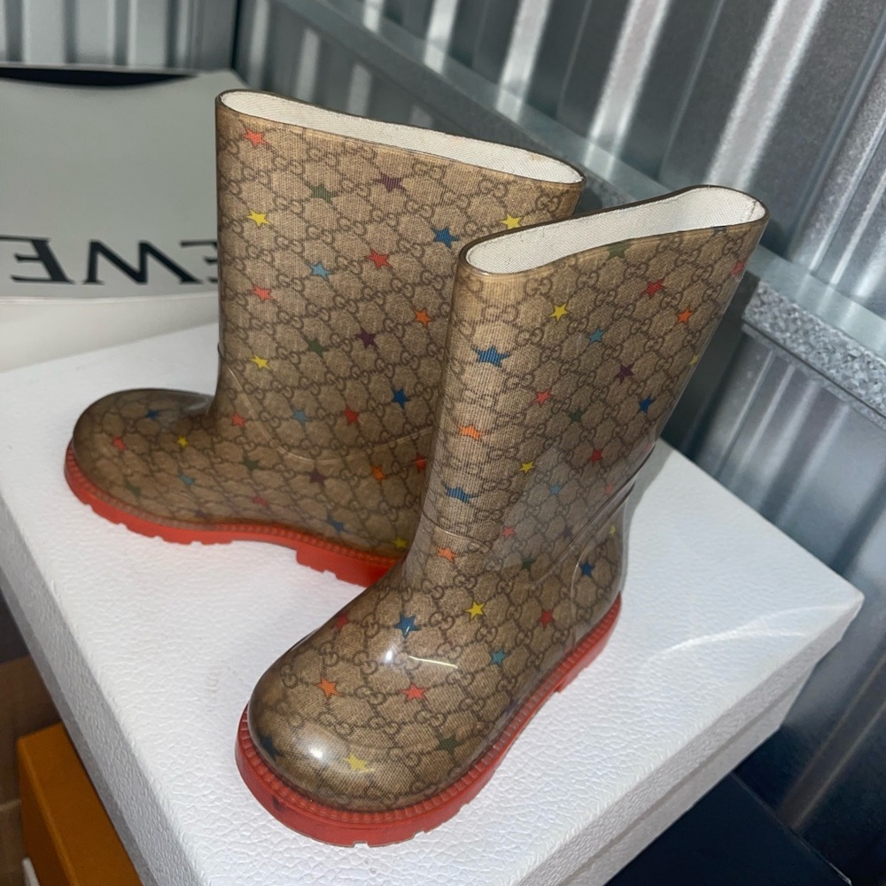 Gucci Baby Girl Rainboots with Multicolor Stars